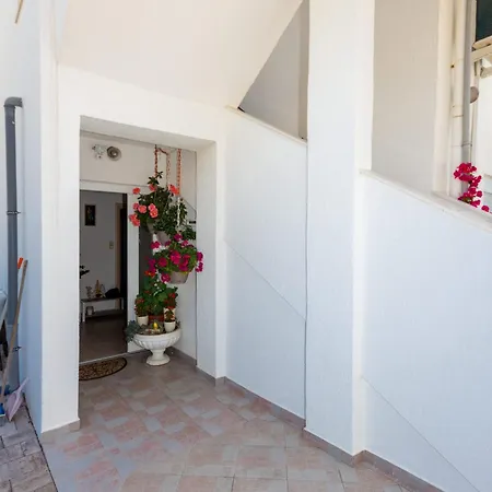 Apartmants 38 *