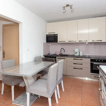 Apartmants 38 公寓 *